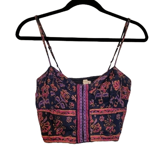 American Eagle Outfitters Tops - American Eagle Bollywood Indie Crop Top Crochet detail size Small